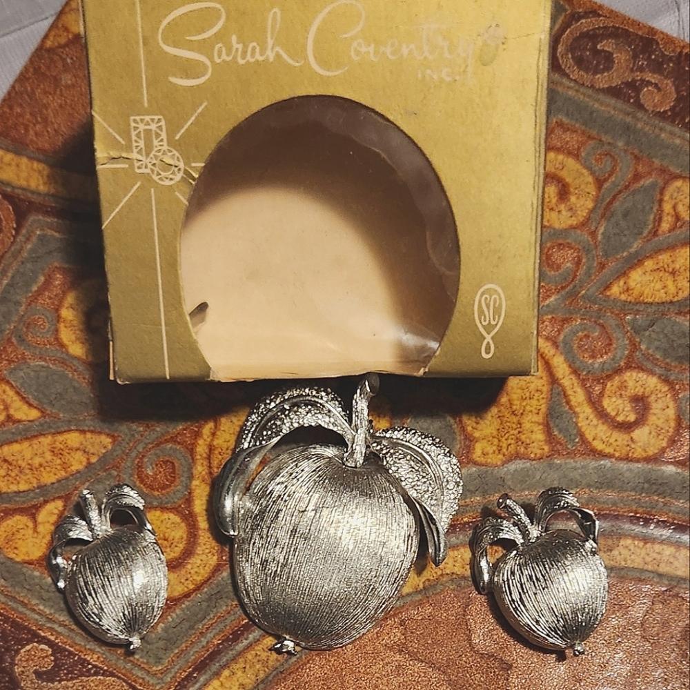 Vintage 1961 Sarah Coventry 3-piece set